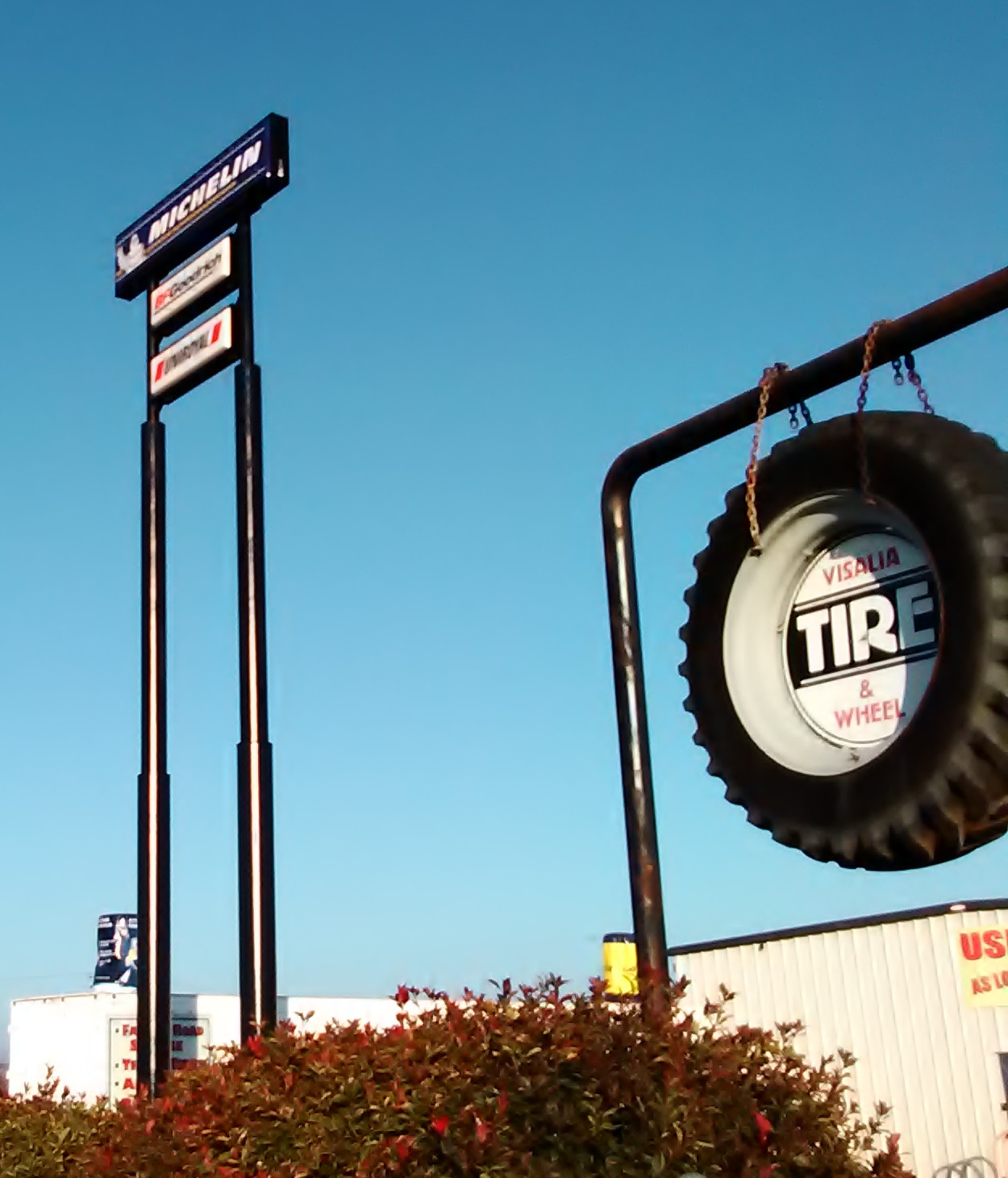 Visalia Tire - Commercial Neon Inc